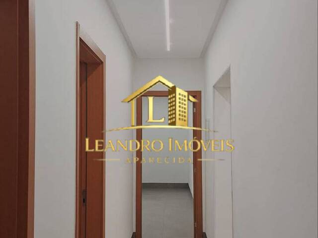 Casa para Venda em Aparecida de Goiânia - 5