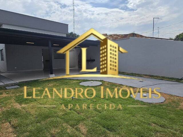 Casa para Venda em Aparecida de Goiânia - 2