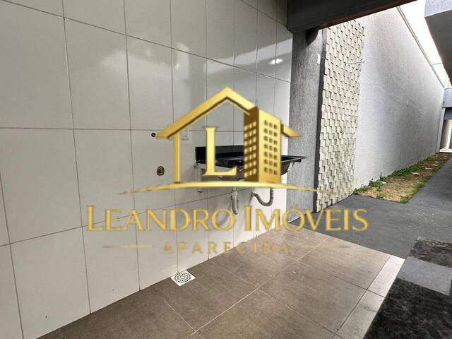 Casa para Venda em Aparecida de Goiânia - 2