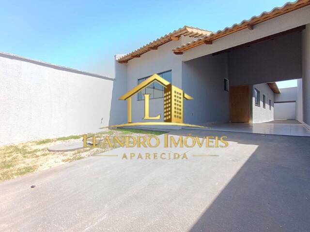 Casa para Venda em Aparecida de Goiânia - 2