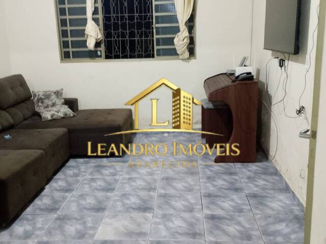 Casa para Venda em Aparecida de Goiânia - 2