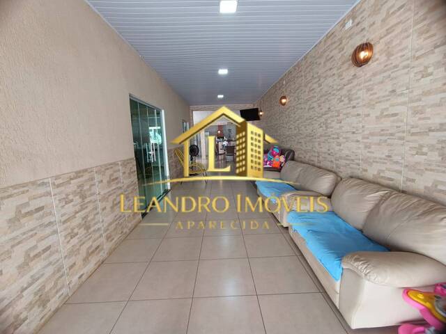 Casa para Venda em Aparecida de Goiânia - 2