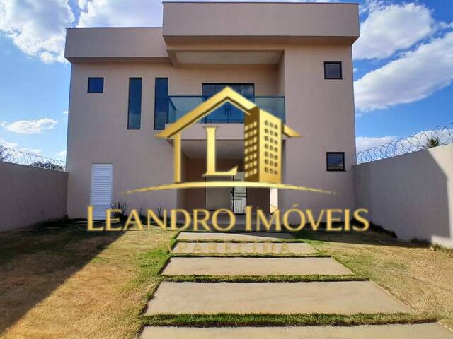 #289 - Sobrado para Venda em Aparecida de Goiânia - GO - 1