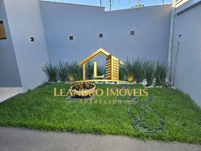 Casa para Venda em Aparecida de Goiânia - 2