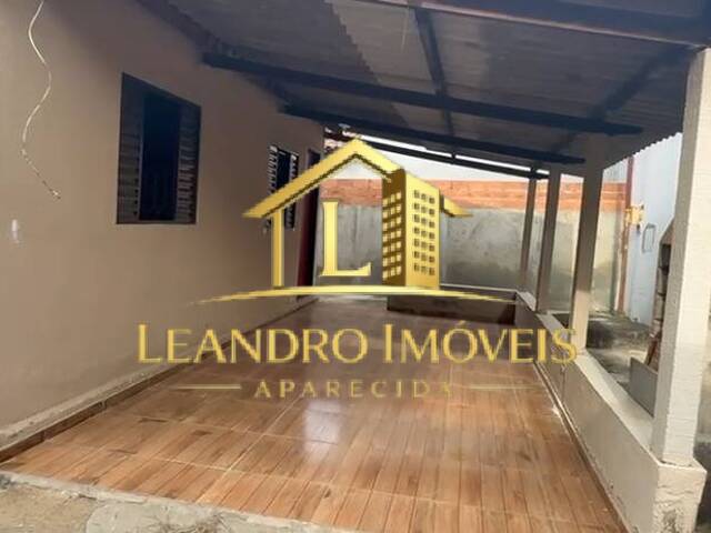 Casa para Venda em Aparecida de Goiânia - 2