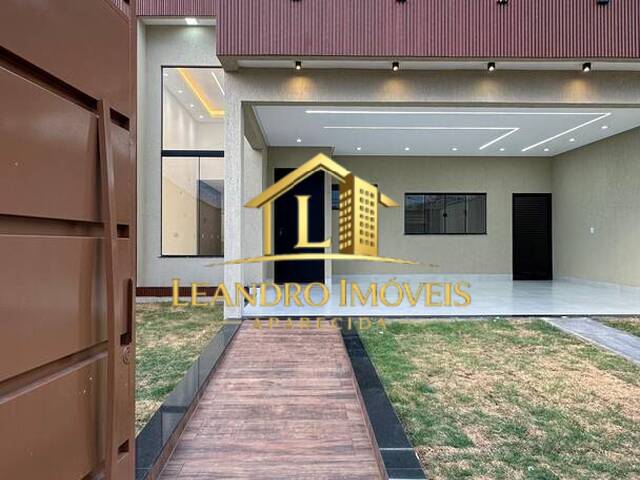 Casa para Venda em Aparecida de Goiânia - 2