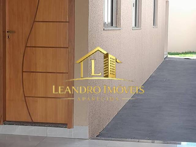 #396 - Casa para Venda em Aparecida de Goiânia - GO