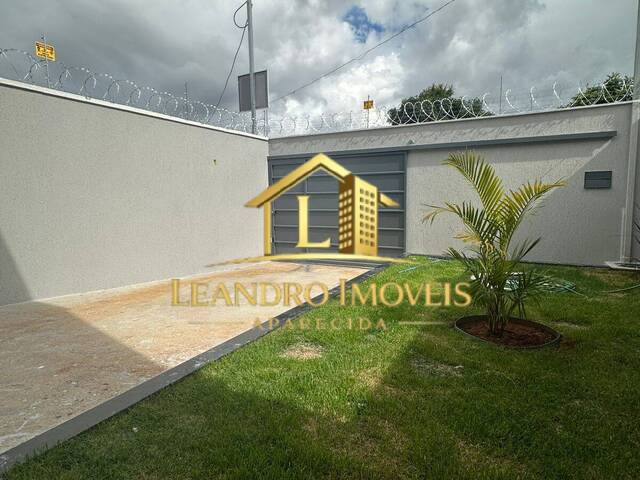 Casa para Venda em Aparecida de Goiânia - 2