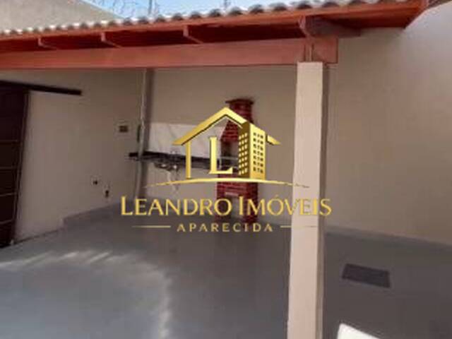 Casa para Venda em Aparecida de Goiânia - 2