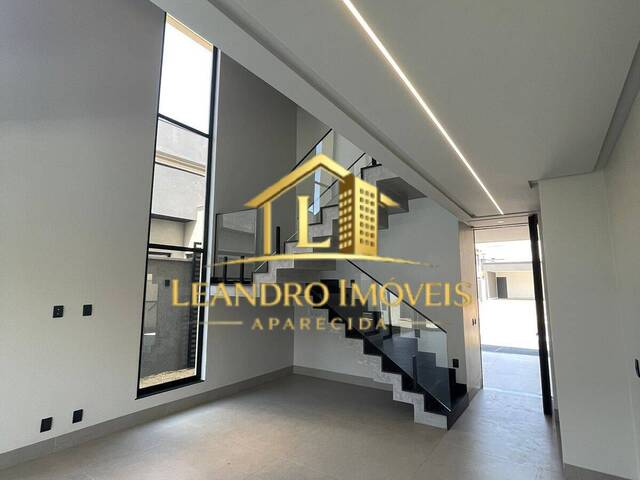 #410 - Sobrado para Venda em Aparecida de Goiânia - GO - 2