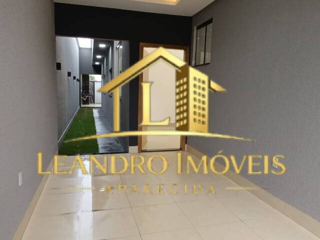 Casa para Venda em Aparecida de Goiânia - 2