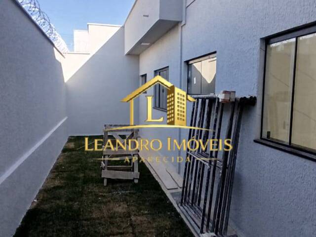Casa para Venda em Aparecida de Goiânia - 2