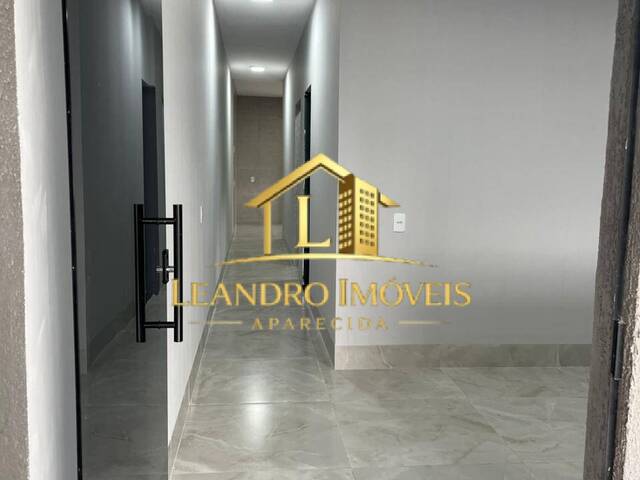 Casa para Venda em Aparecida de Goiânia - 2