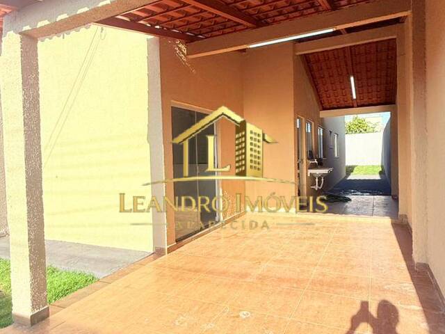 Casa para Venda em Aparecida de Goiânia - 2